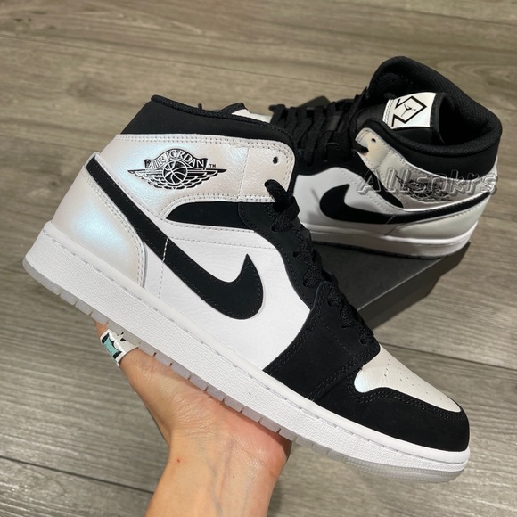Air Jordan 1 Mid Pearl Men’s - Picture 2 of 9